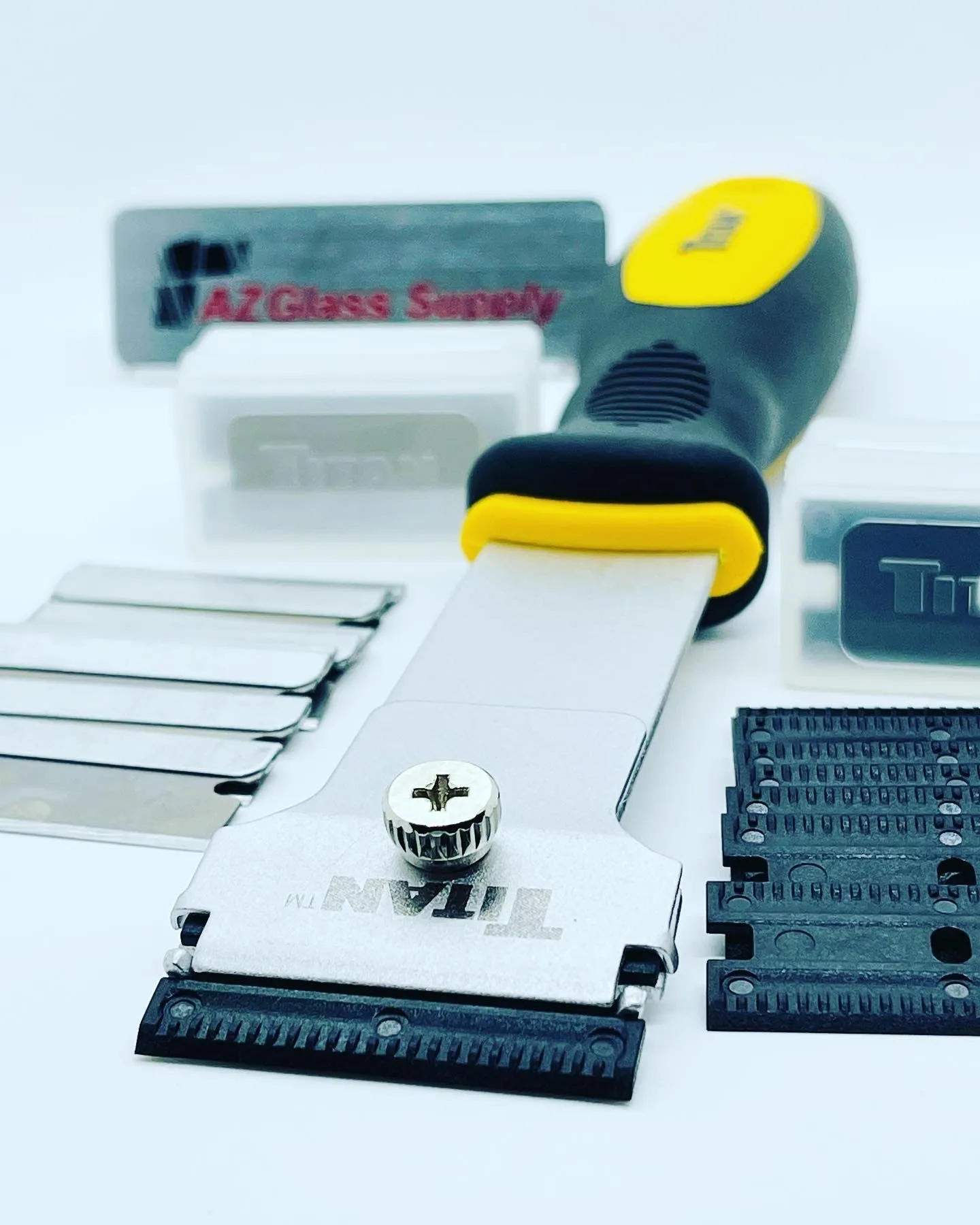 17008 Titan Multi-Purpose Razor Scraper Set