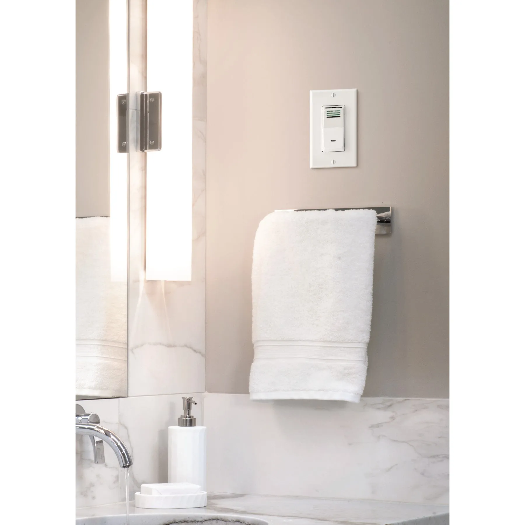 Broan 82W Sensaire™ Humidity Sensing Wall Control