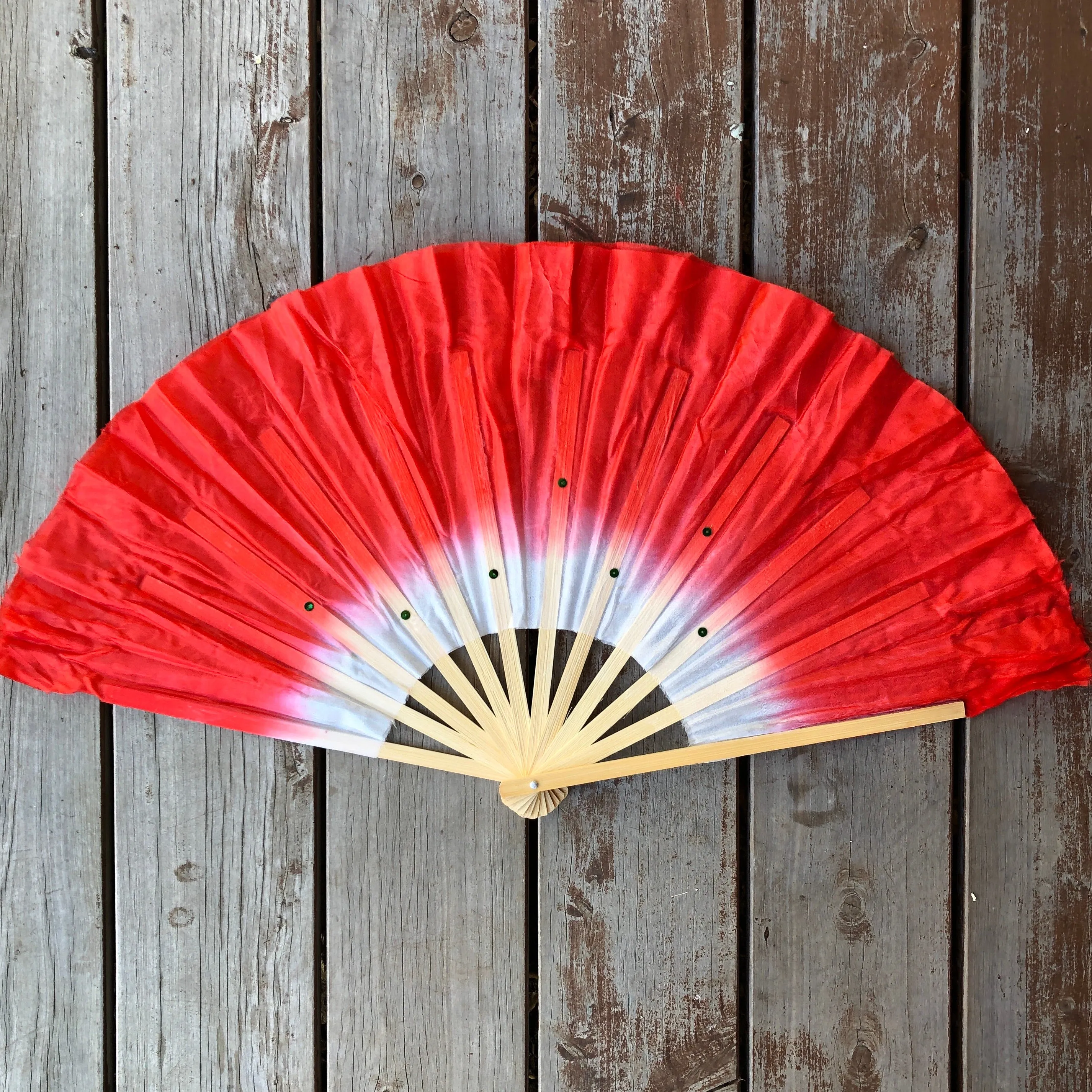 Chinese fan dance - silk hand fan