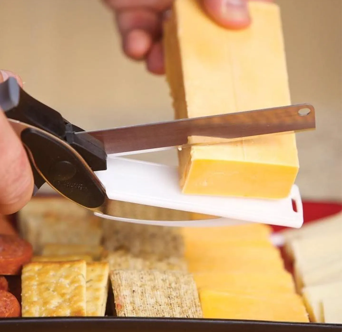 Clever cutter food and vegetable chopper