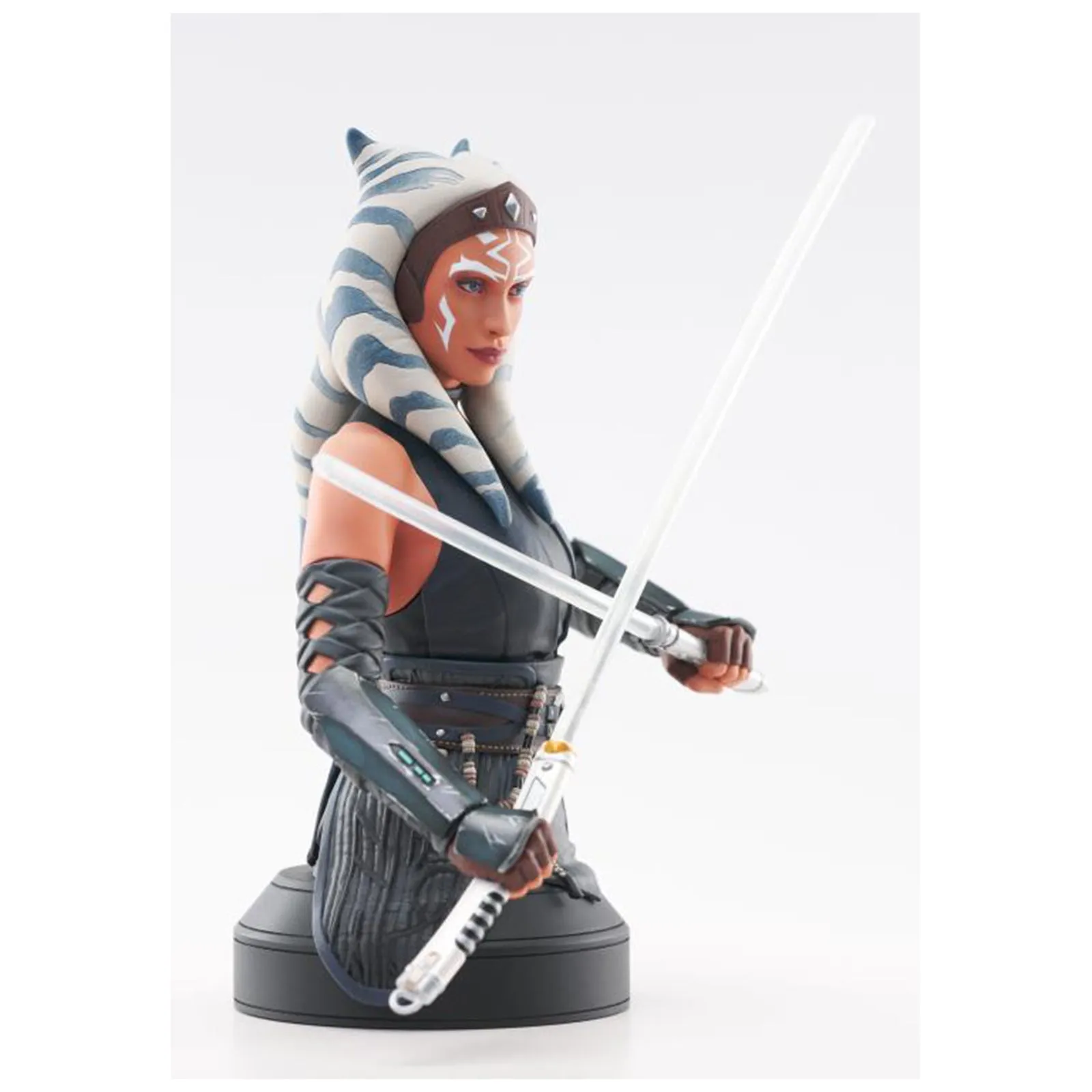 Gentle Giant Star Wars Ahsoka Tano Mini Bust Statue